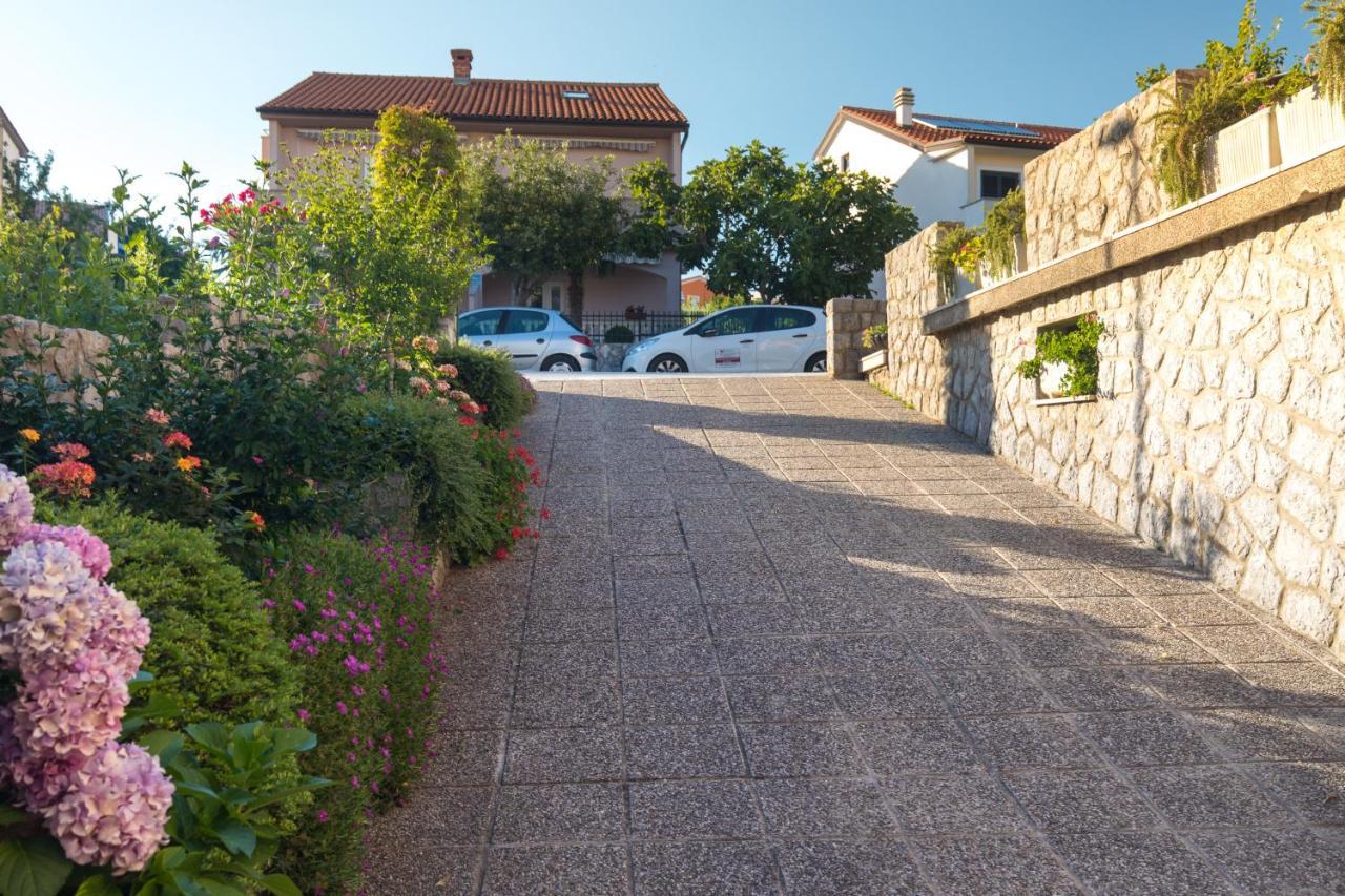 קרק Apartmani Paradiso מראה חיצוני תמונה