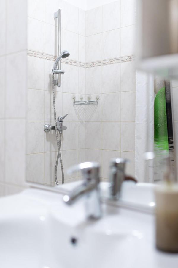 קרק Apartmani Paradiso מראה חיצוני תמונה