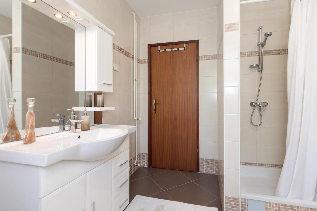 קרק Apartmani Paradiso מראה חיצוני תמונה