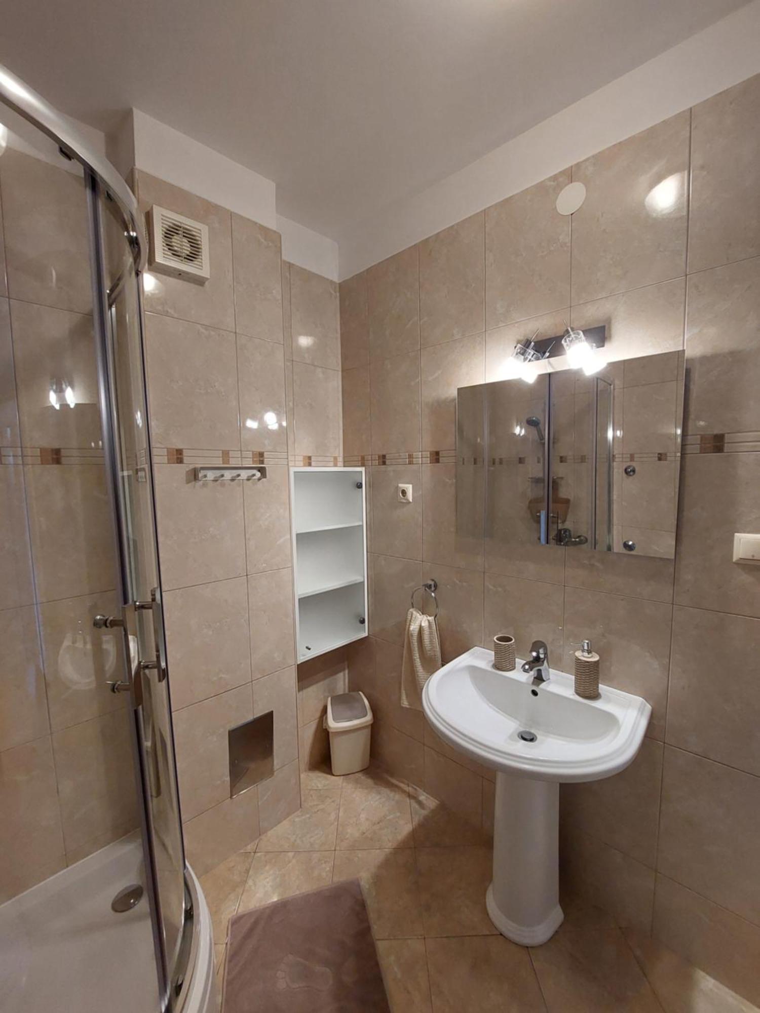 קרק Apartmani Paradiso מראה חיצוני תמונה