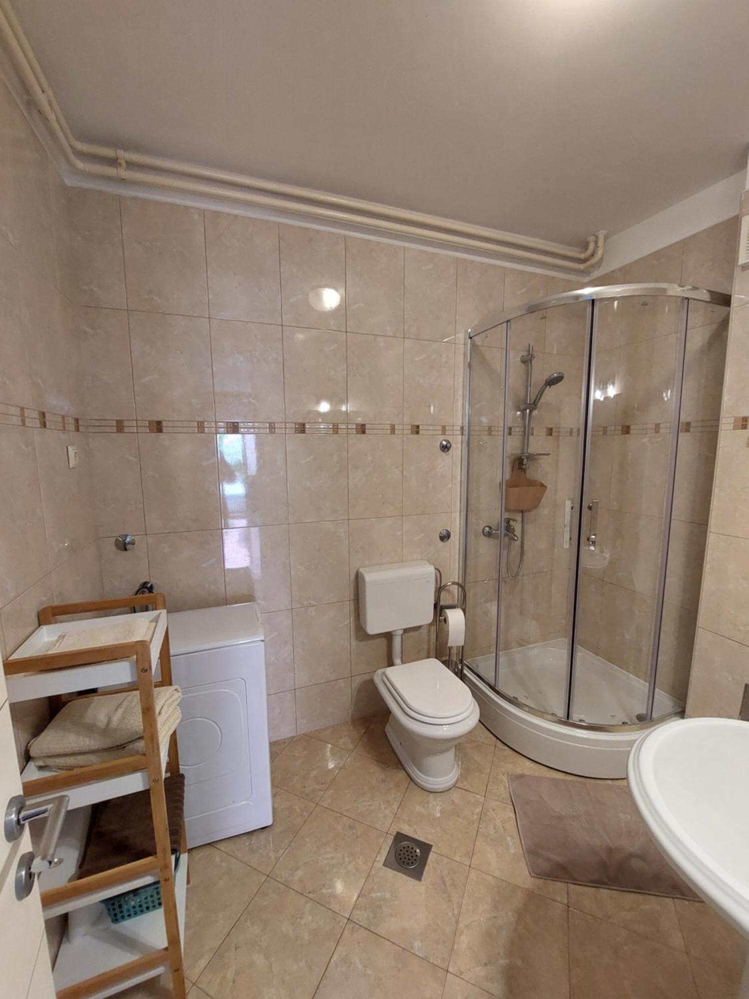 קרק Apartmani Paradiso מראה חיצוני תמונה