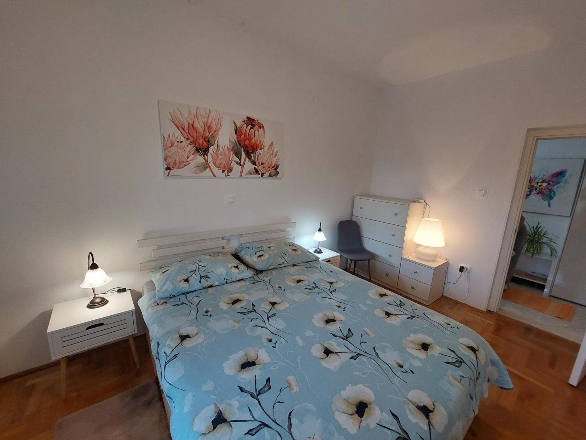 קרק Apartmani Paradiso מראה חיצוני תמונה