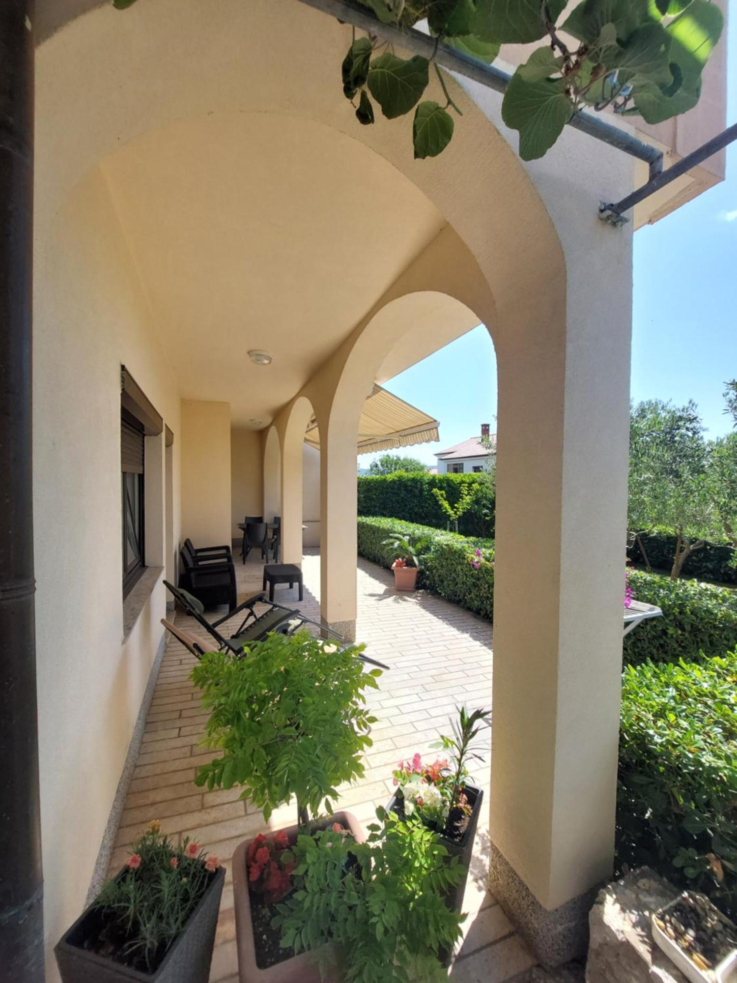 קרק Apartmani Paradiso מראה חיצוני תמונה
