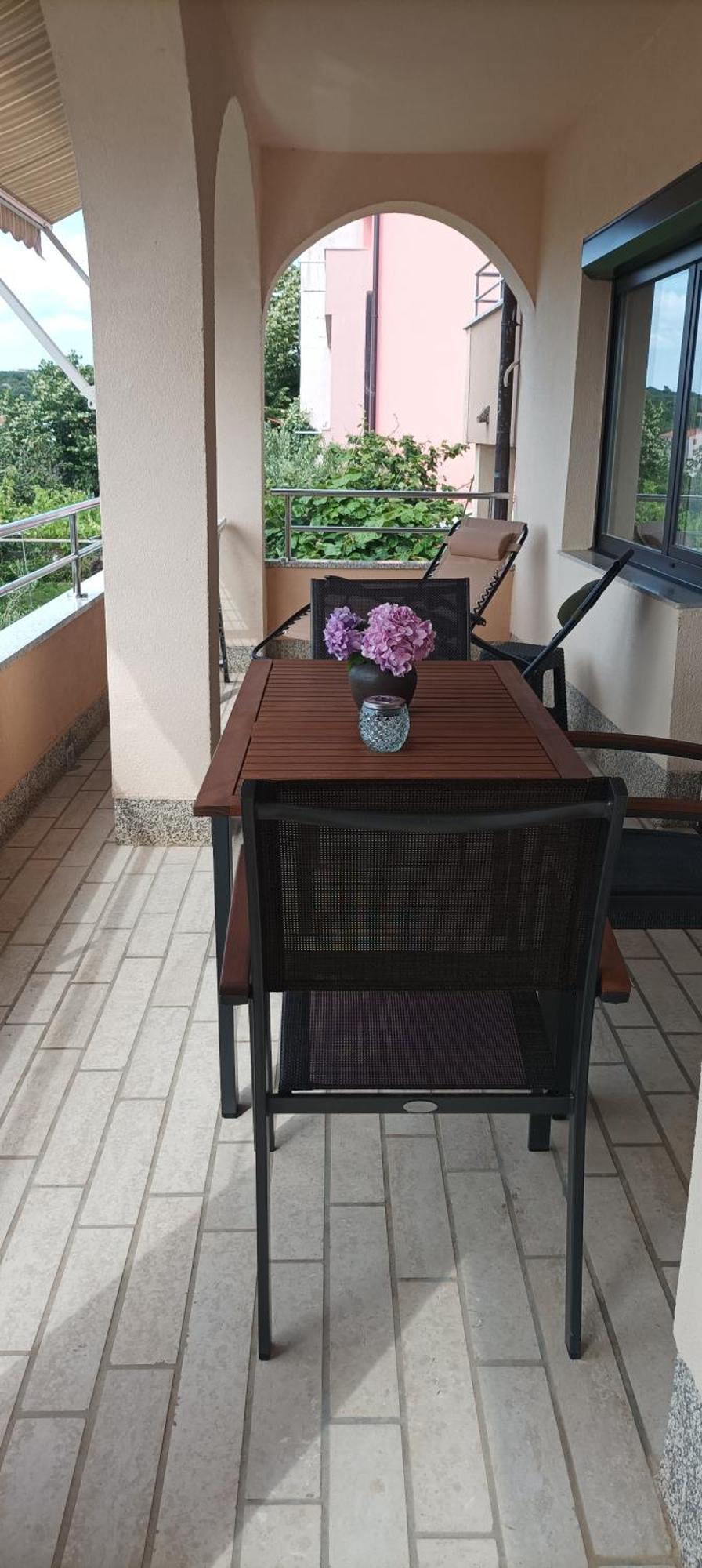 קרק Apartmani Paradiso מראה חיצוני תמונה